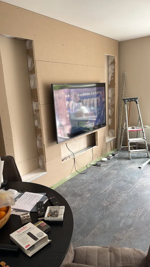 9E38E611-000D-4D43-B169-1F1963727B07